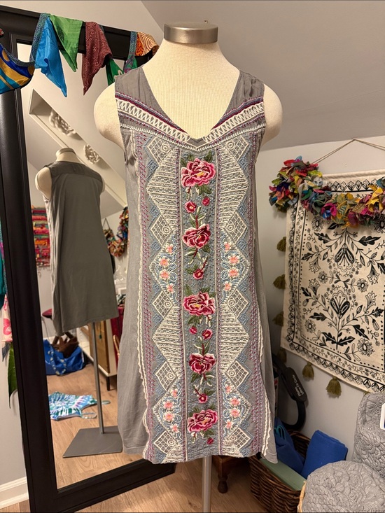 Johnny Was Dresses & Skirts - Johnny Was Grey Embroidered Midi Dress with Pink Floral Motif